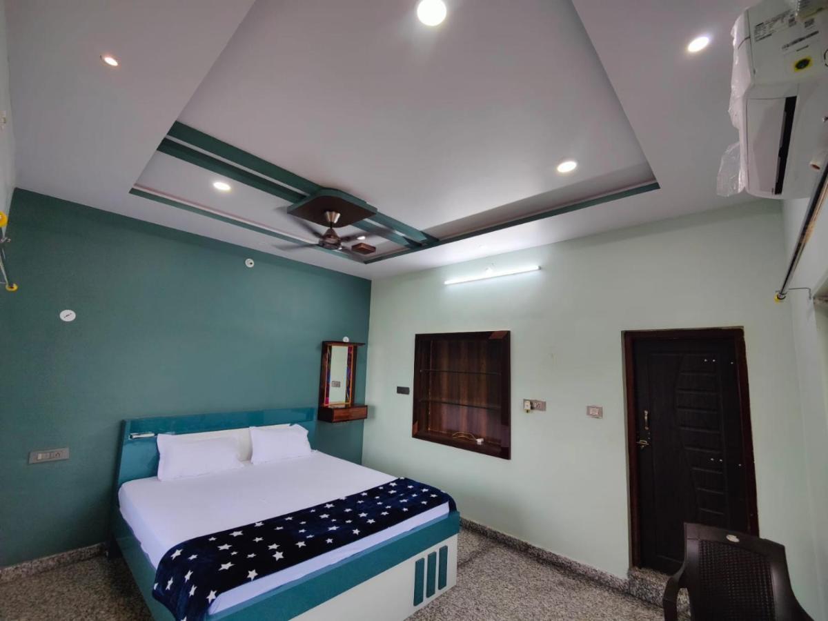Srinivasa Homestay Hampi Bagian luar foto