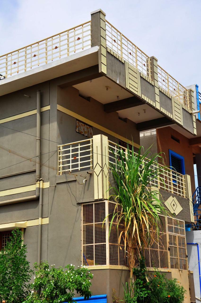 Srinivasa Homestay Hampi Bagian luar foto